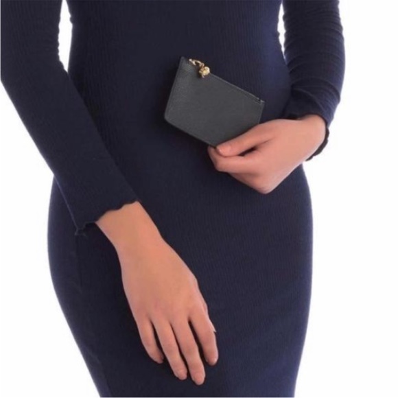 Alexander McQueen
Key Ring Pebbled Pouch - Picture 5 of 6